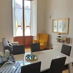 Bed & Breakfast Pink Wolf